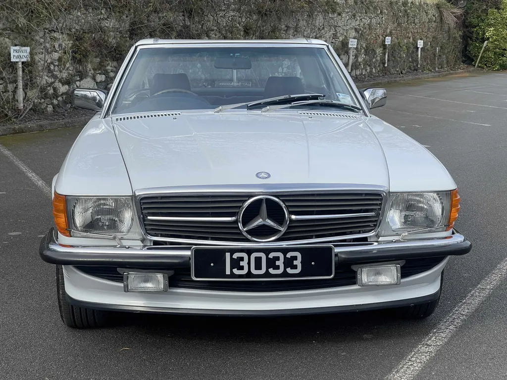 Mercedes benz sl series clygdox2lomhvnbf7l6cu