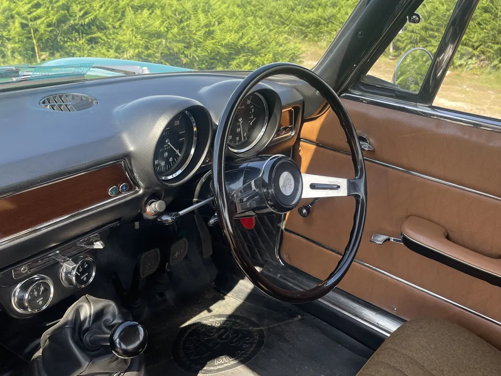 Alfa romeo gt 1300 junior ibmn q4fs4vxvpkjuwnas