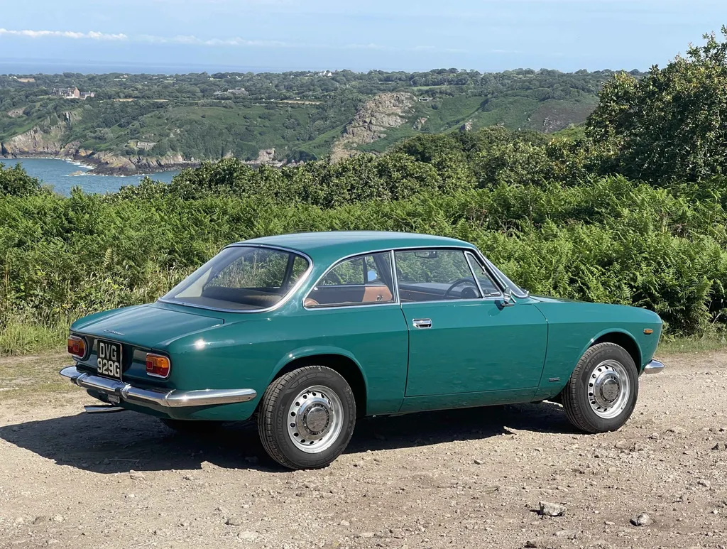 Alfa romeo gt 1300 junior iqk fb3ybpkhdozoge rk