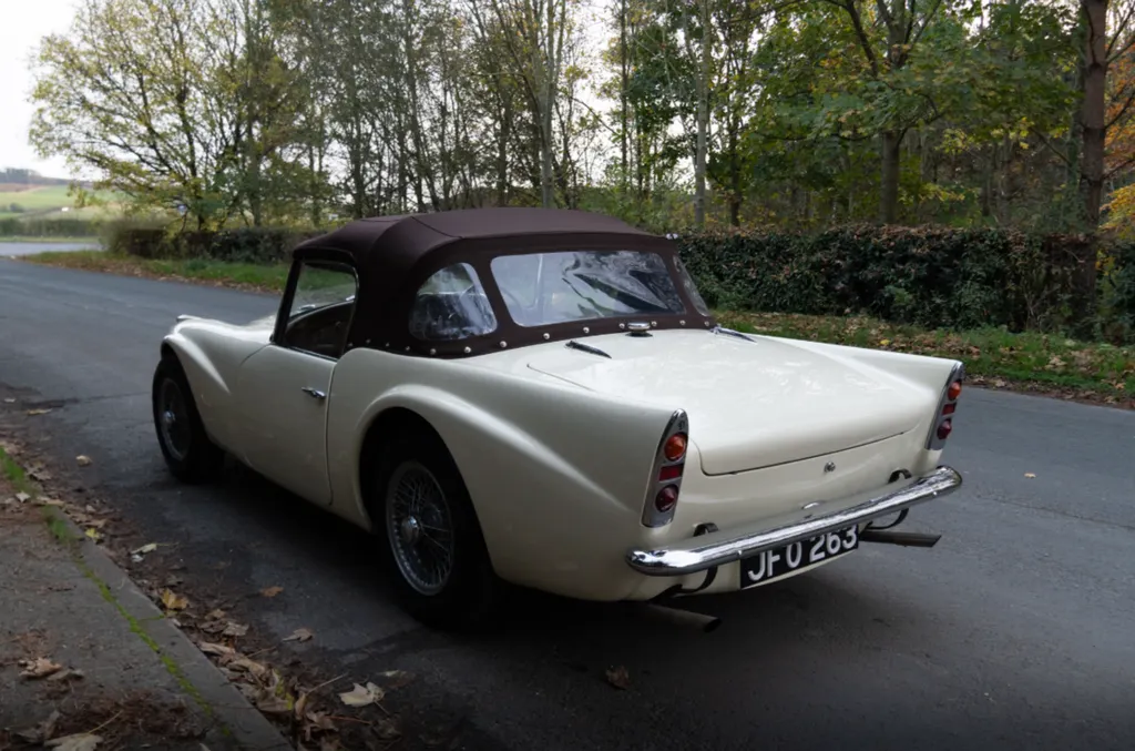 Daimler dart  nuy0ht6t7e2pw7tcdvzqg