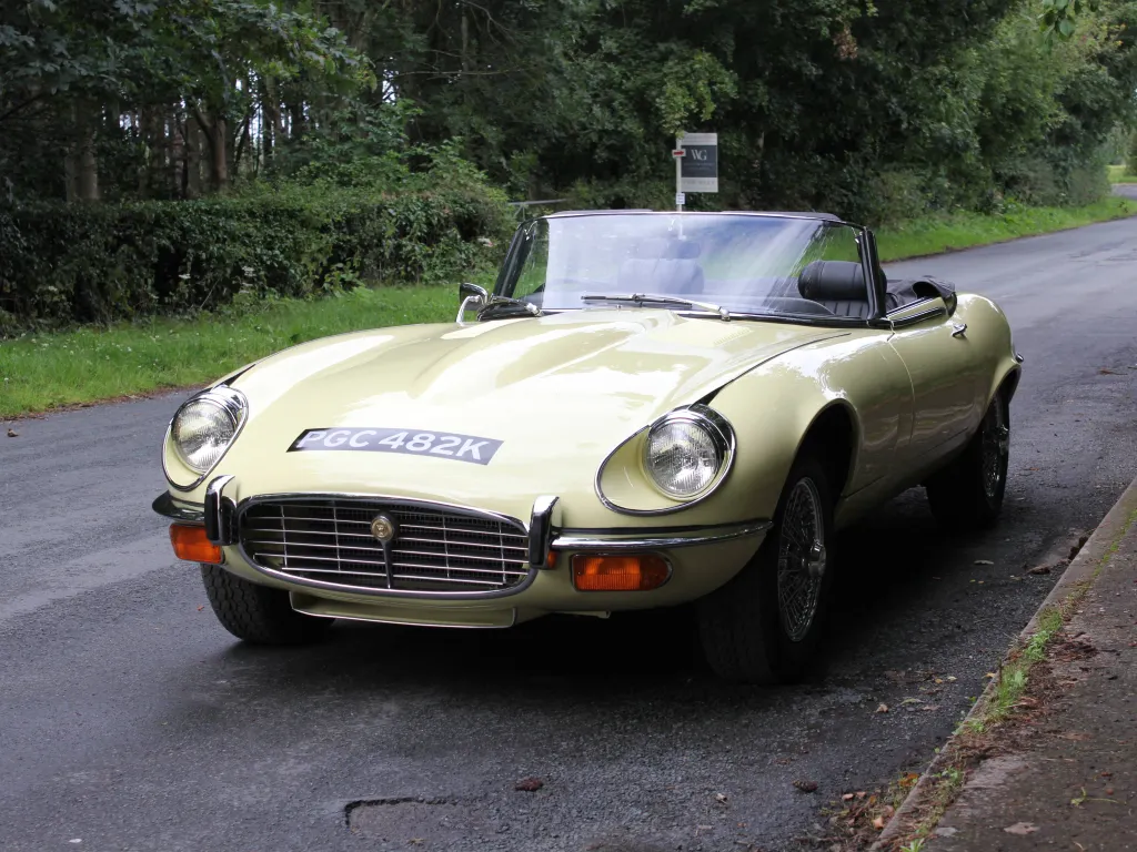 Jaguar e type q6v4bdeuqw 72fvcamc2b