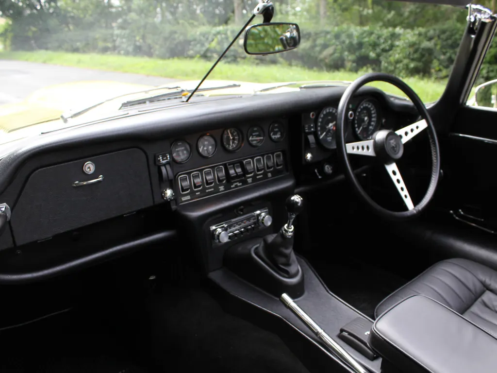 Jaguar e type qbputet5zhiy2wwzsnj0l