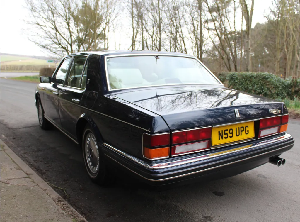 Rolls royce silver spirit  mg8m0wcc3 yuslrx8rth