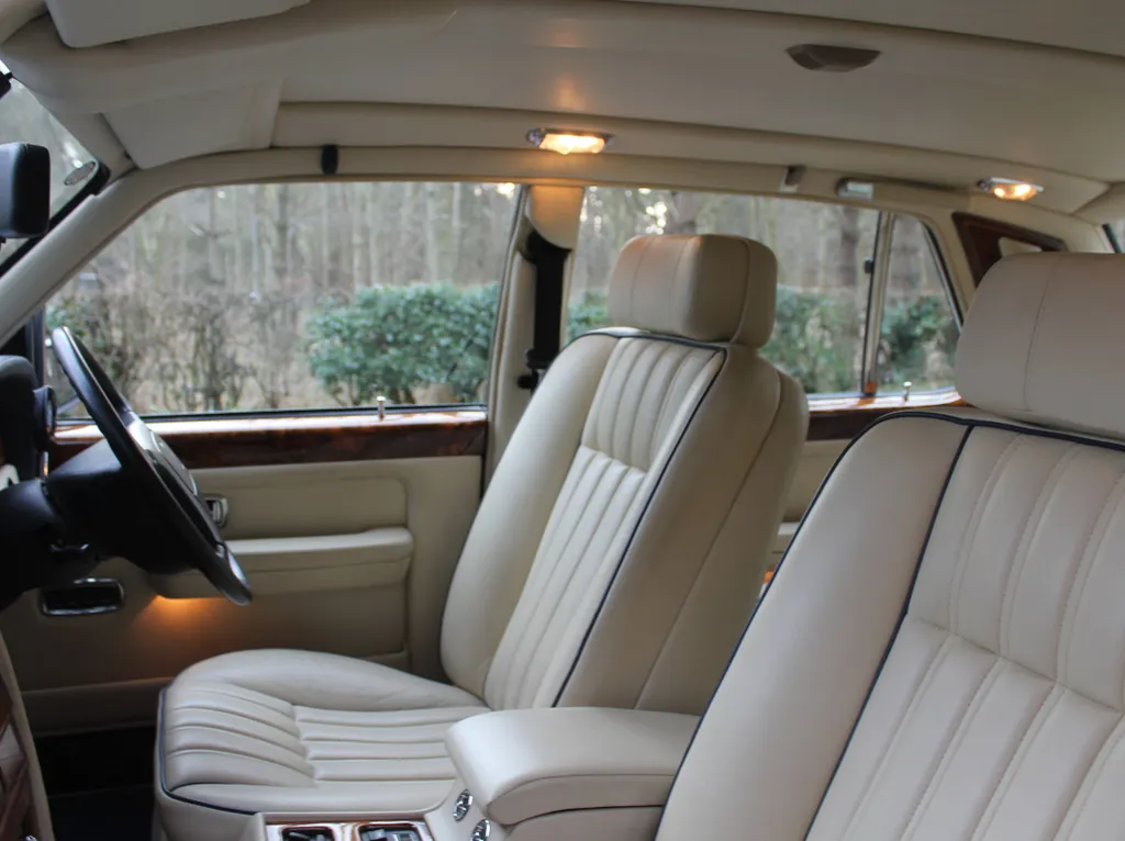 Rolls royce silver spirit ilcuysiysufyoz3cxzssa