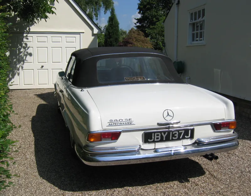 Mercedes benz 280se cabriolet nkerucmds00ey3ivdonmp