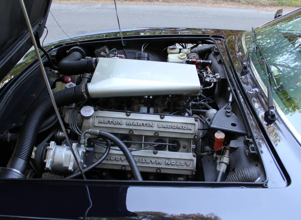 Aston martin v8 vantage q08n1n2q1vhz21b16gi27