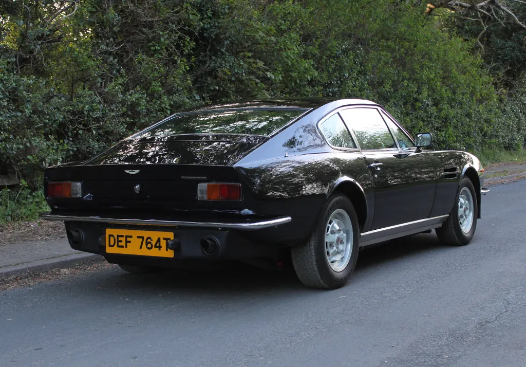 Aston martin v8 vantage b9dddrjjygnhi7fo0dc7h