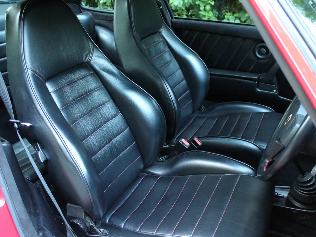 Porsche  911 sc 2qj83cv6tway9591viwud