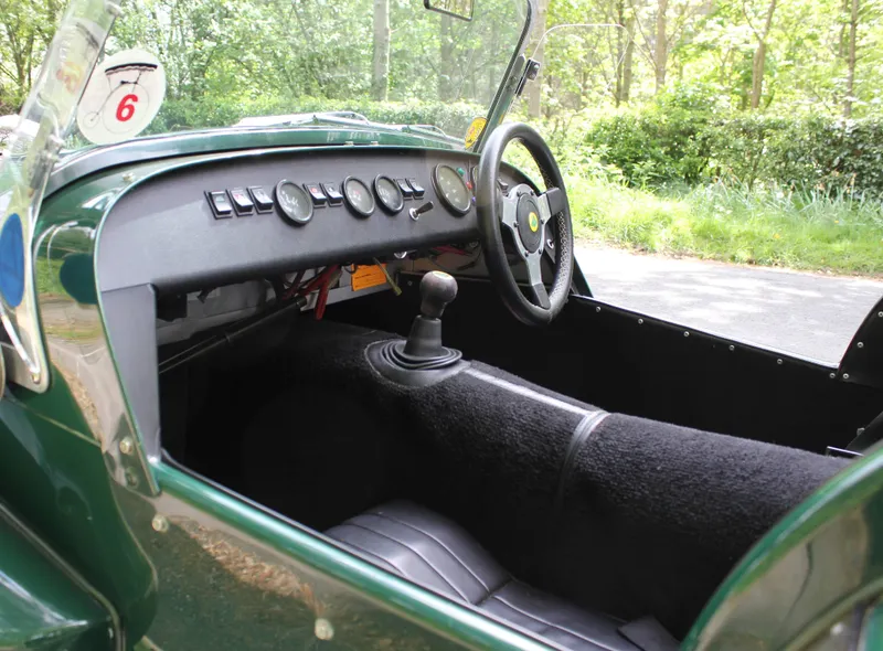 Caterham super seven sprint ky7fhbnljruan0c0yifzo