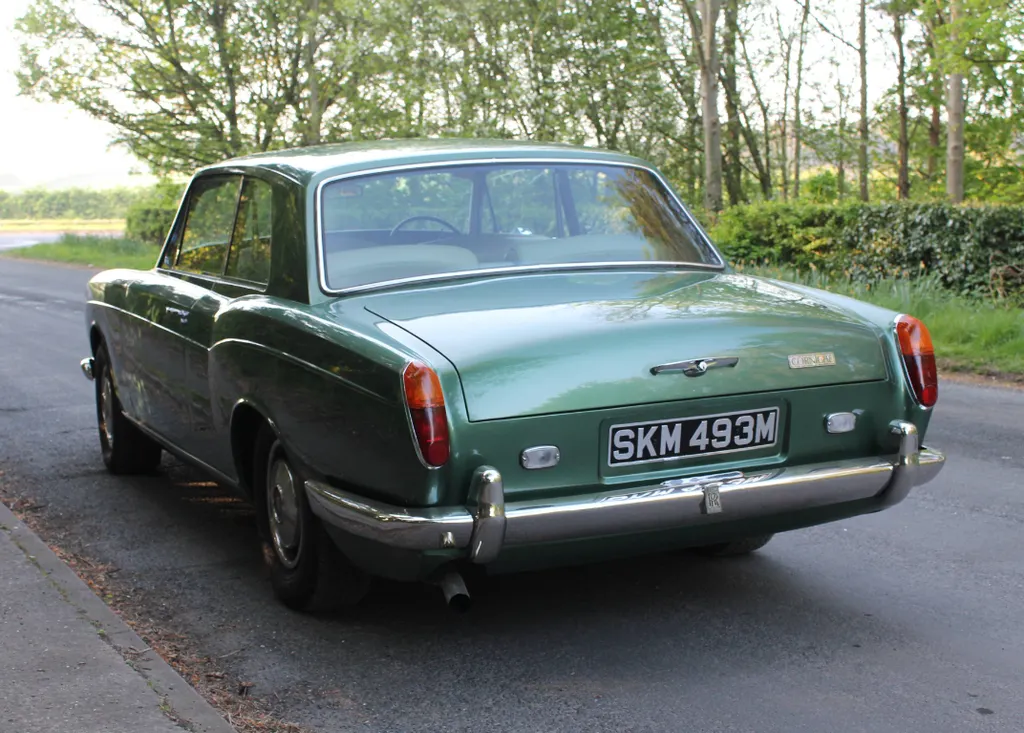 Rolls royce corniche 7mxqhgo81zkvoluyanorv