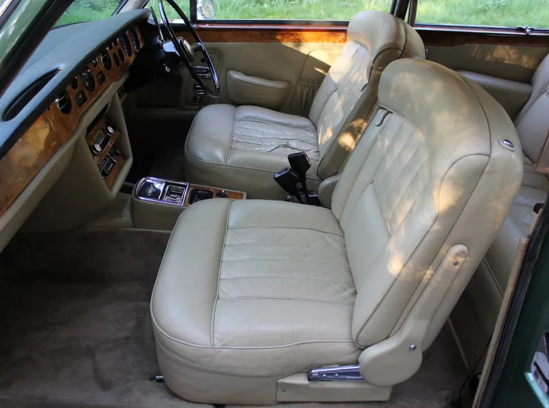 Rolls royce corniche hmkodlnubn54o94chlvow
