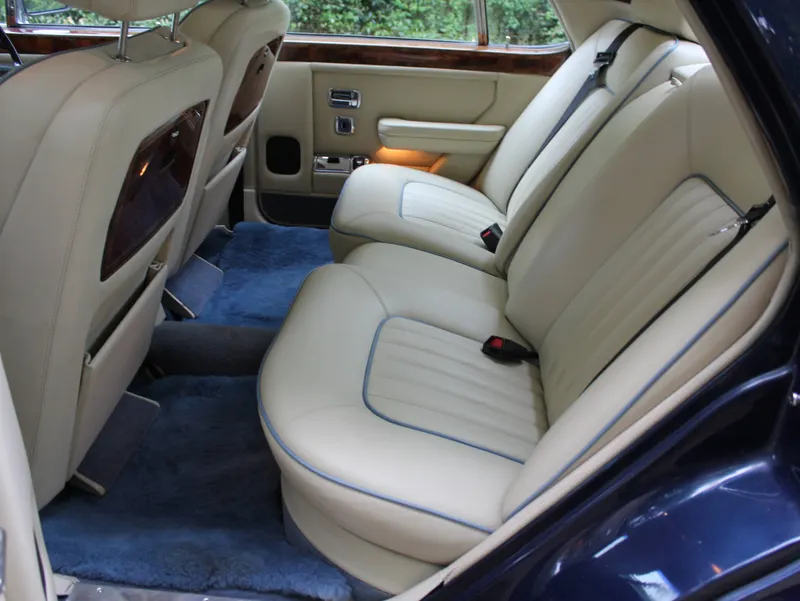 Rolls royce silver spirit i3muxfpssnvnfxpqovuzr