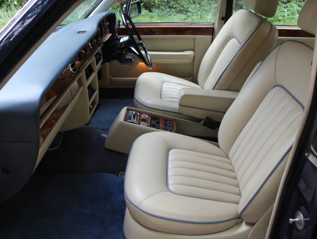 Rolls royce silver spirit efkhq8kbii1fa3liophzw