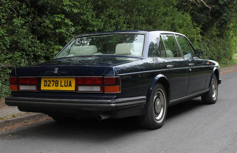 Rolls royce silver spirit lzechxa2uh6bysqwdplir