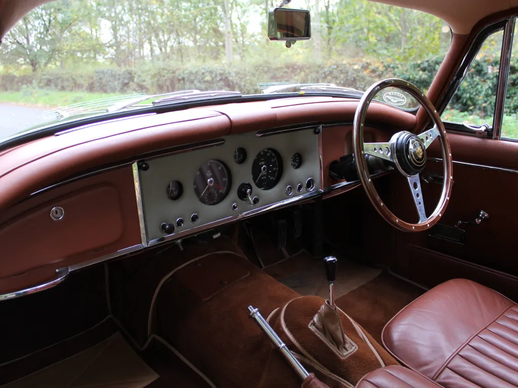 Jaguar xk150 btzk7ulfxfjsoobw99dug