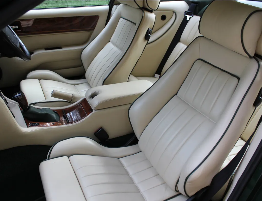 Aston martin virage qn9lsd6hjytslu10eh5js
