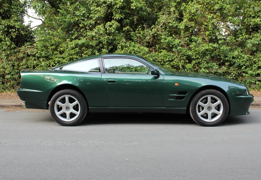 Aston martin virage y6drlpbyj36wdshbg5i1u