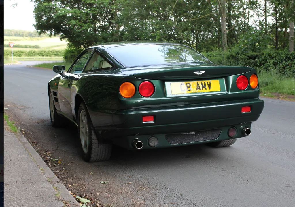 Aston martin virage d7kocw39re99k39ev2i4j