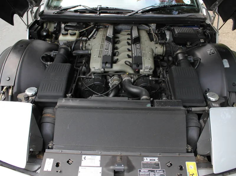 Ferrari 456 wuuujcw6y6dtzkxts6prj