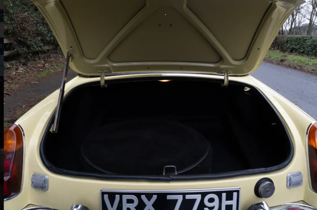 Mgb roadster y8tirovqdelrn2olgdhxq