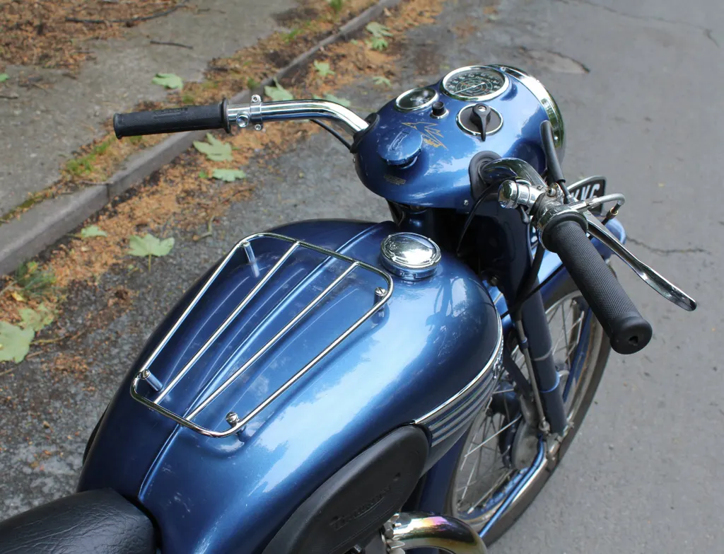 Triumph thunderbird ay 0nc9natnvi6kykeubb