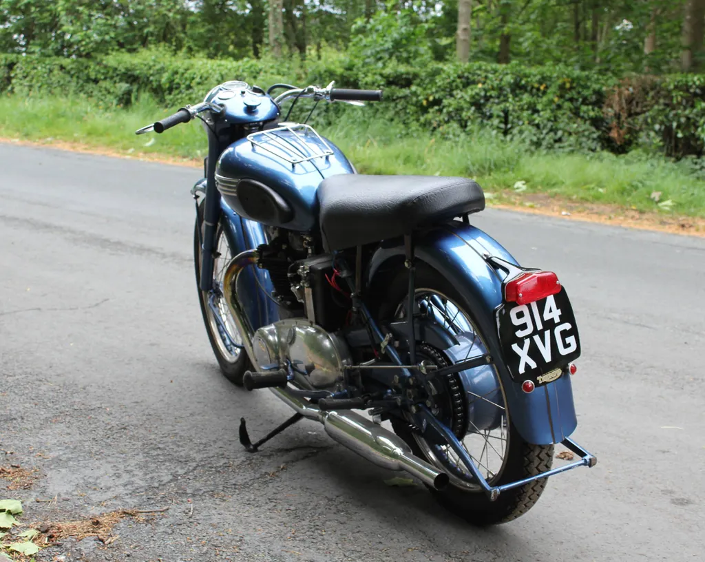 Triumph thunderbird z4ih9cwze rcv1vr9drzx