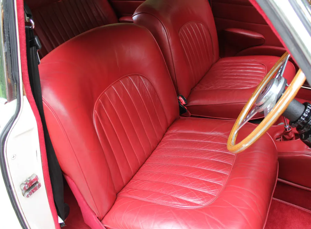 Jaguar mk2 3.8 6iyssy6k3oc46c0qsm4br