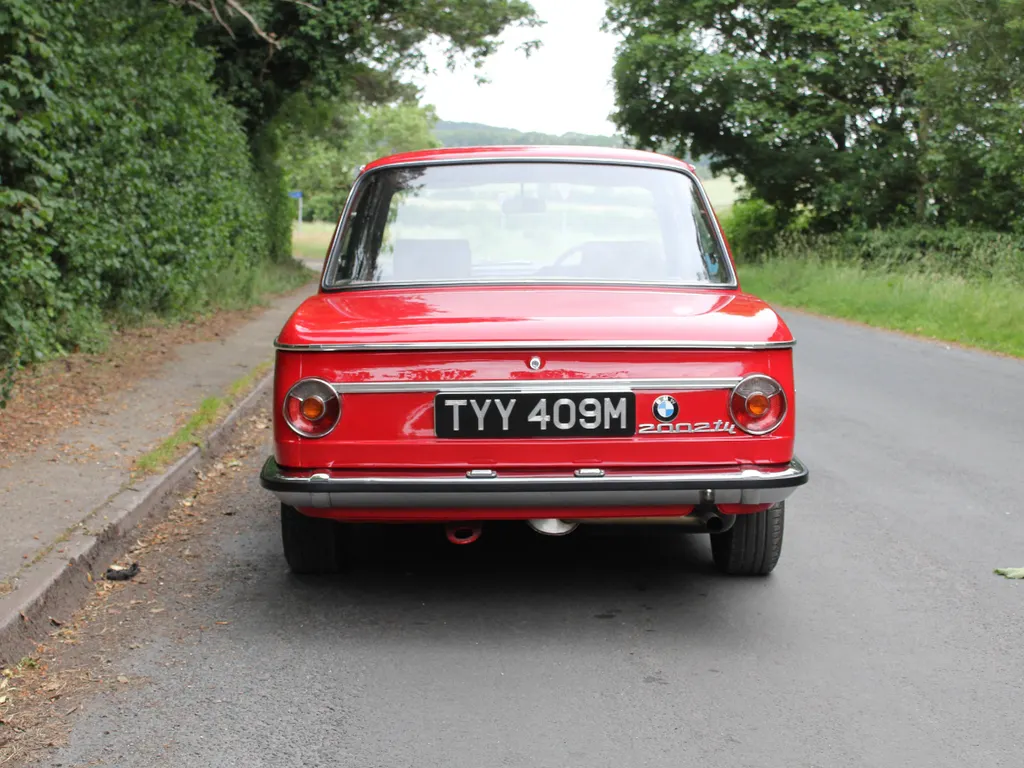 Bmw 2002 tii qg06nkt7r76srytzcoezt