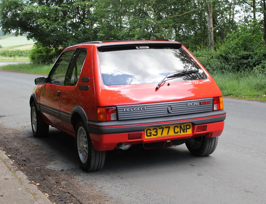 Peugeot 205 miap2wu9hgvko9qa31b6q