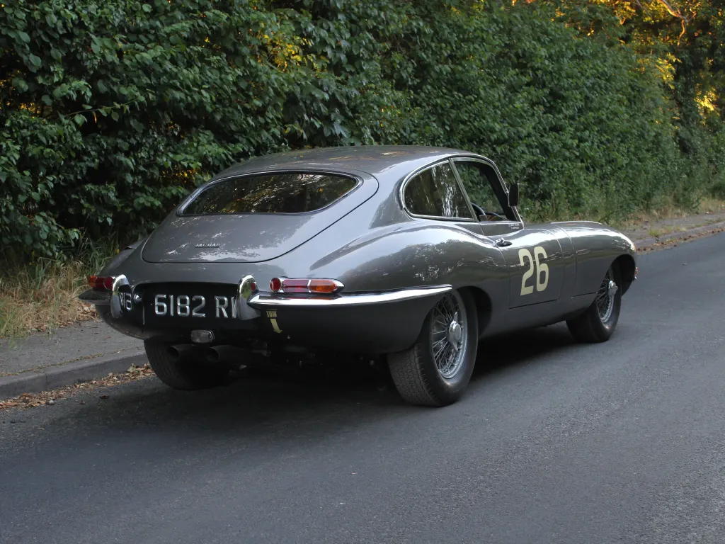 Jaguar e type series 1 3.8 fhc fia race car hcbez7lbxjwrip 2ybhdm