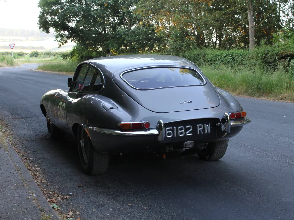 Jaguar e type series 1 3.8 fhc fia race car nowwxelf 2ev1s6ydrsnm