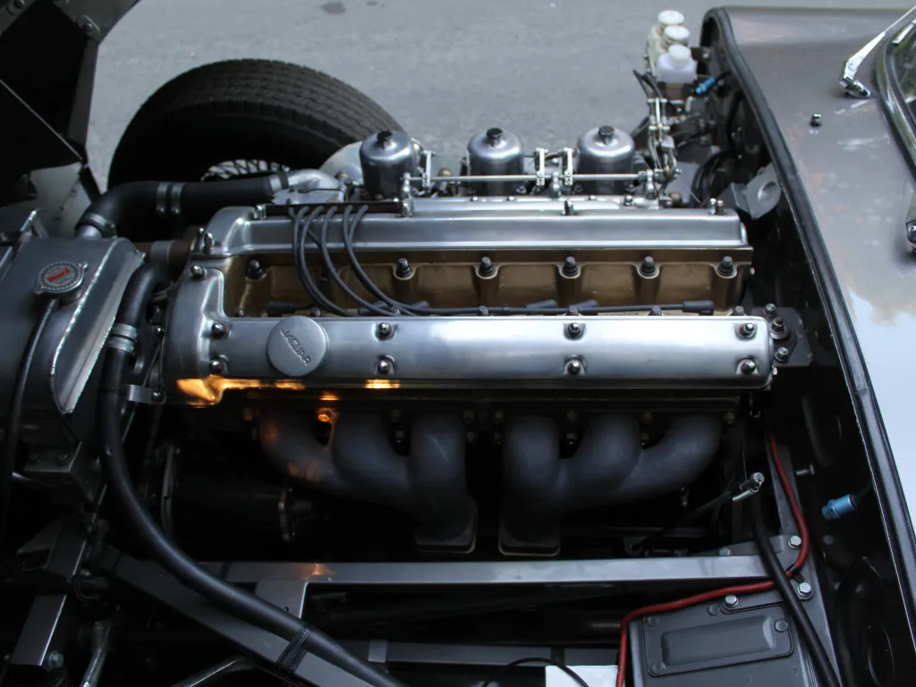 Jaguar e type series 1 3.8 fhc fia race car wr5in  8oi mw tvrpgyu