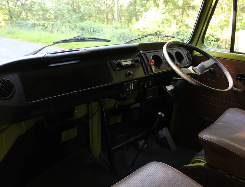 Volkswagen 52 bay window pzryxevgdgsuqs3phfa1o