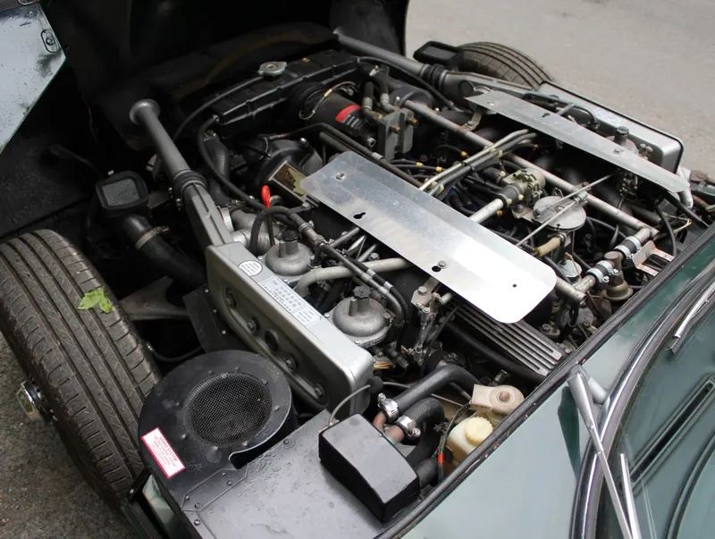 Jaguar e type series 3 v12 x2fsxj7mpy3s9 hmgze8a