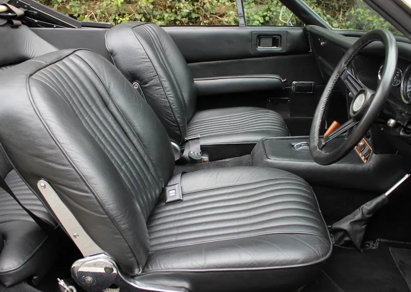 Aston martin  dbs volante gwfeajc0nznuxgmhlxveu