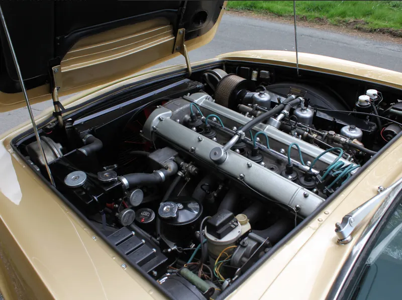 Aston martin  dbs volante  n2o4ah2fwvl66whoa3ld