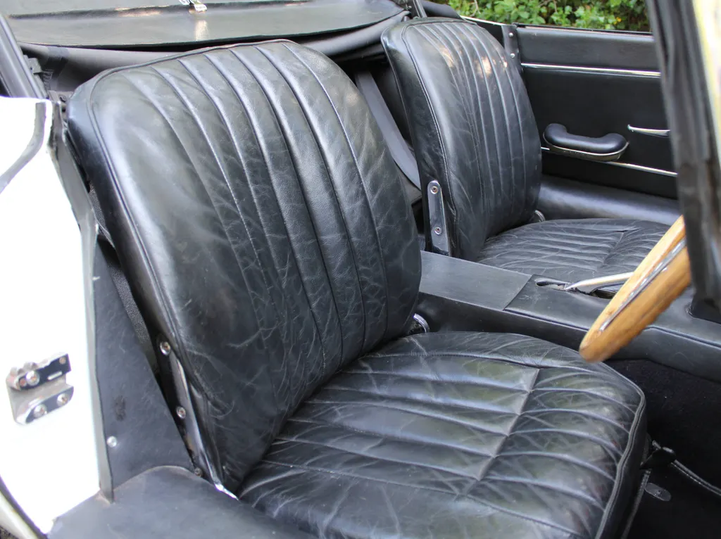 Jaguar e type mggc3z8mfglfbpyctqhd2