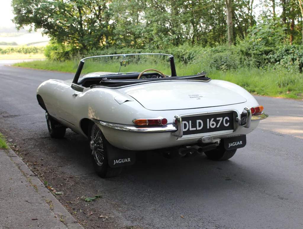 Jaguar e type skho yfhrjjyjc8vaeoaw