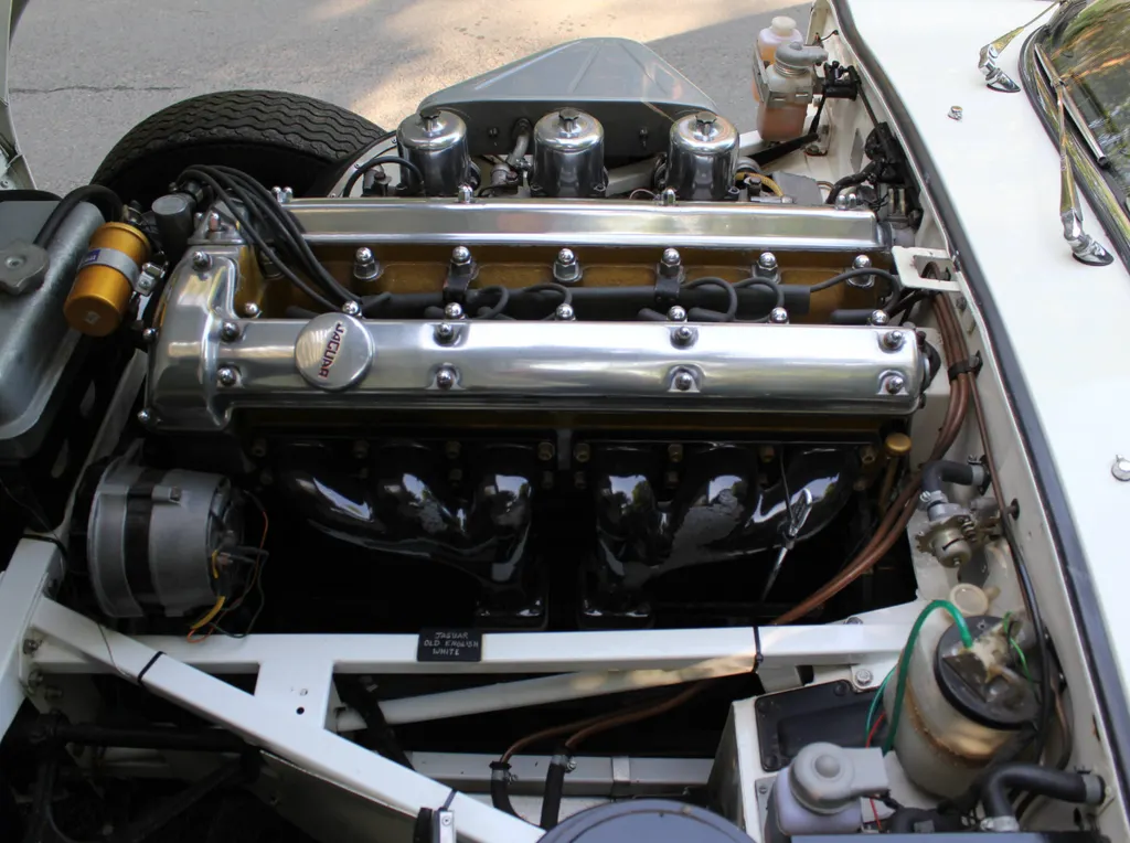 Jaguar e type wjf5axl60cusmhe0widxw