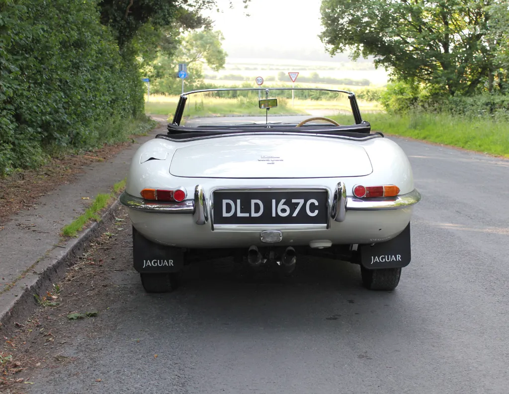 Jaguar e type izhwsvmmbqxwlbskn76 d