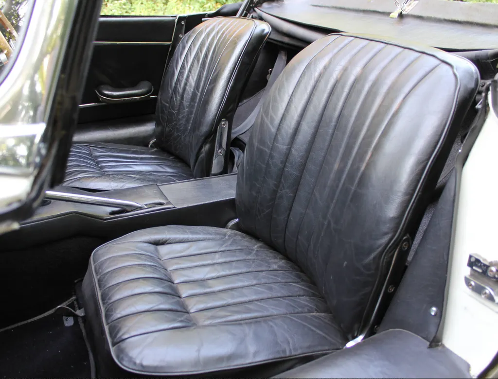 Jaguar e type qk 6zdvwmfcylj7w rycm