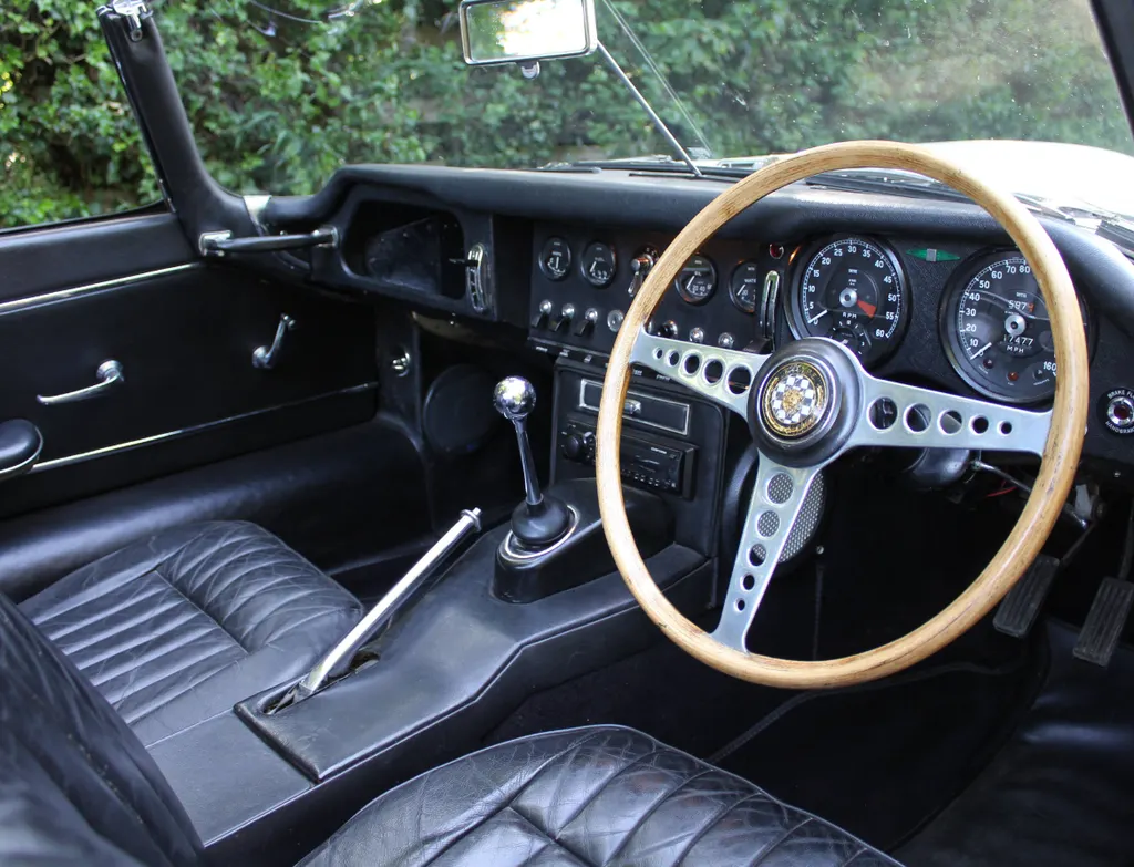 Jaguar e type td76swdt4y2p4w659w3cs