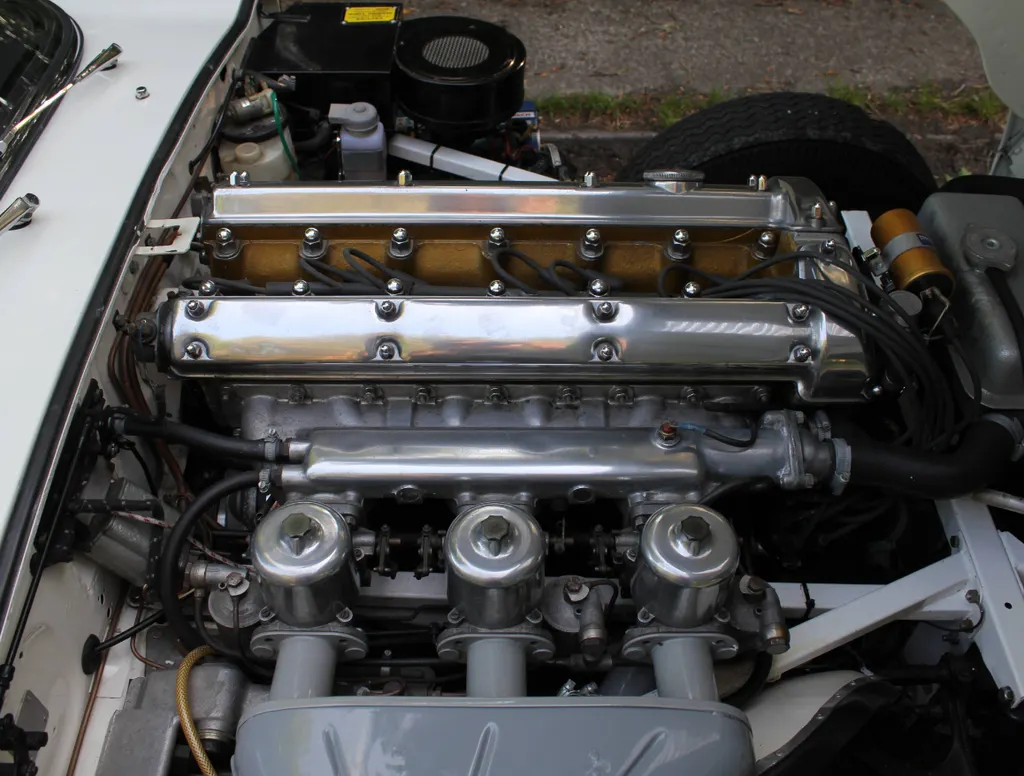 Jaguar e type wjuxzxv6z9wzpa iw9kpr