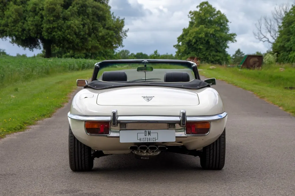 Jaguar e type lyhbawcpc1zulni1l4idq