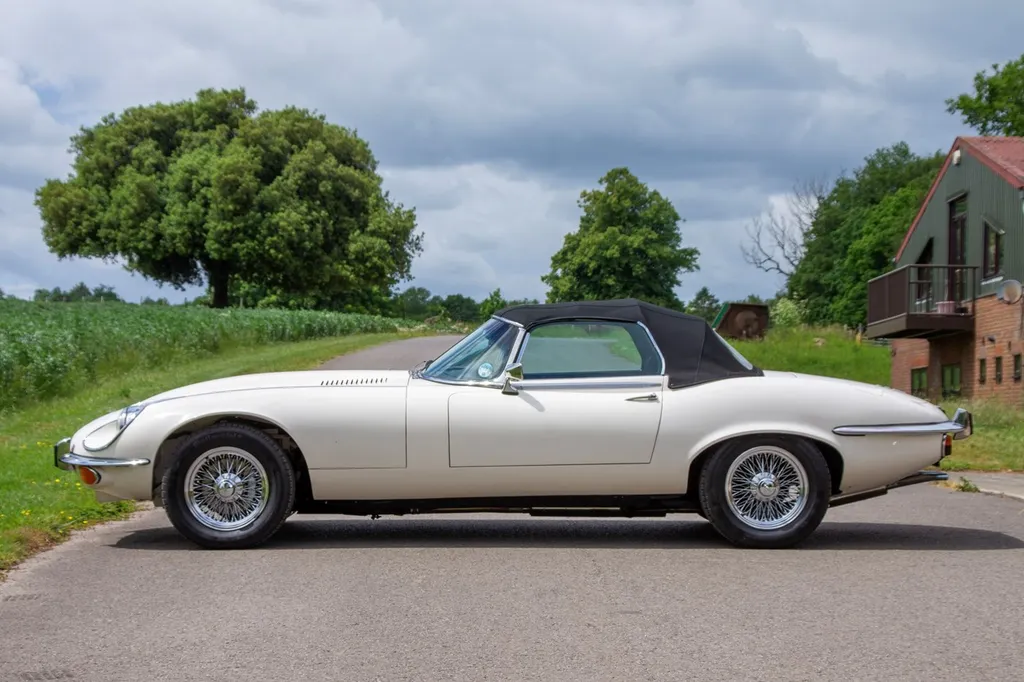 Jaguar e type vjfbalixukyk2up68bip1