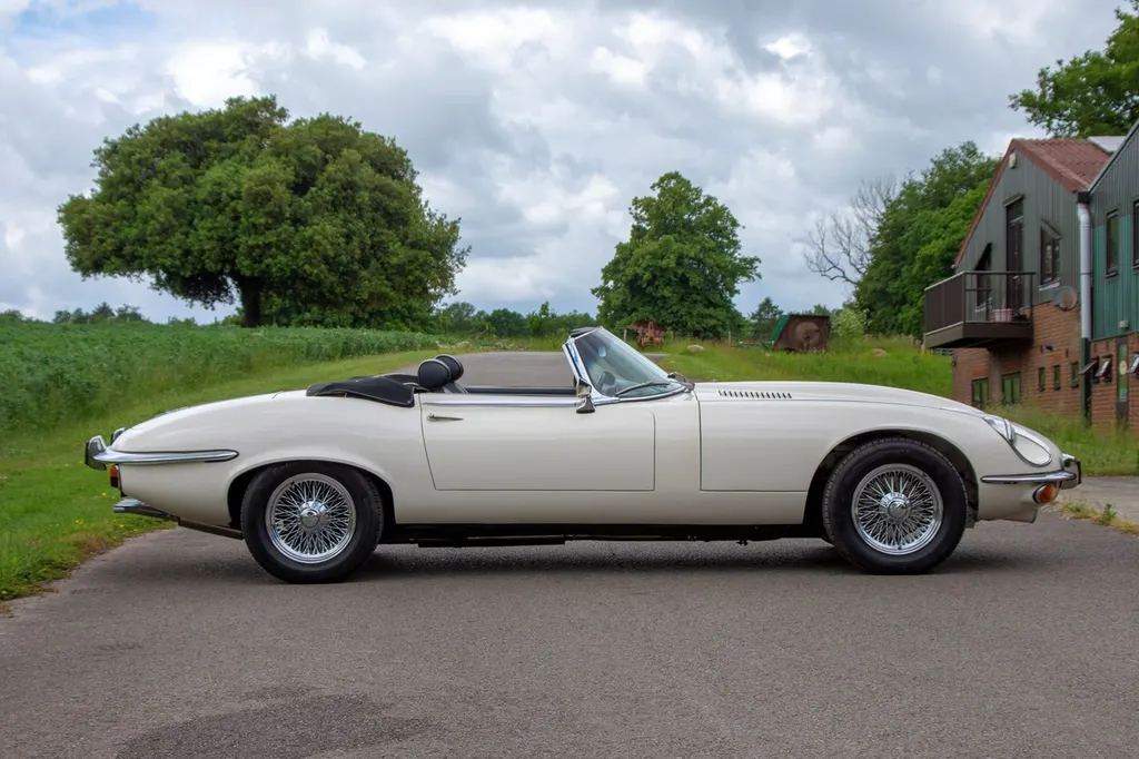 Jaguar e type wkfnyb09gchxmb5gipqda