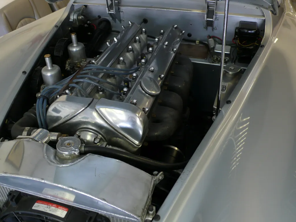 Jaguar xk120 roadster l wsbhuyd0s6jvx5ff1gp