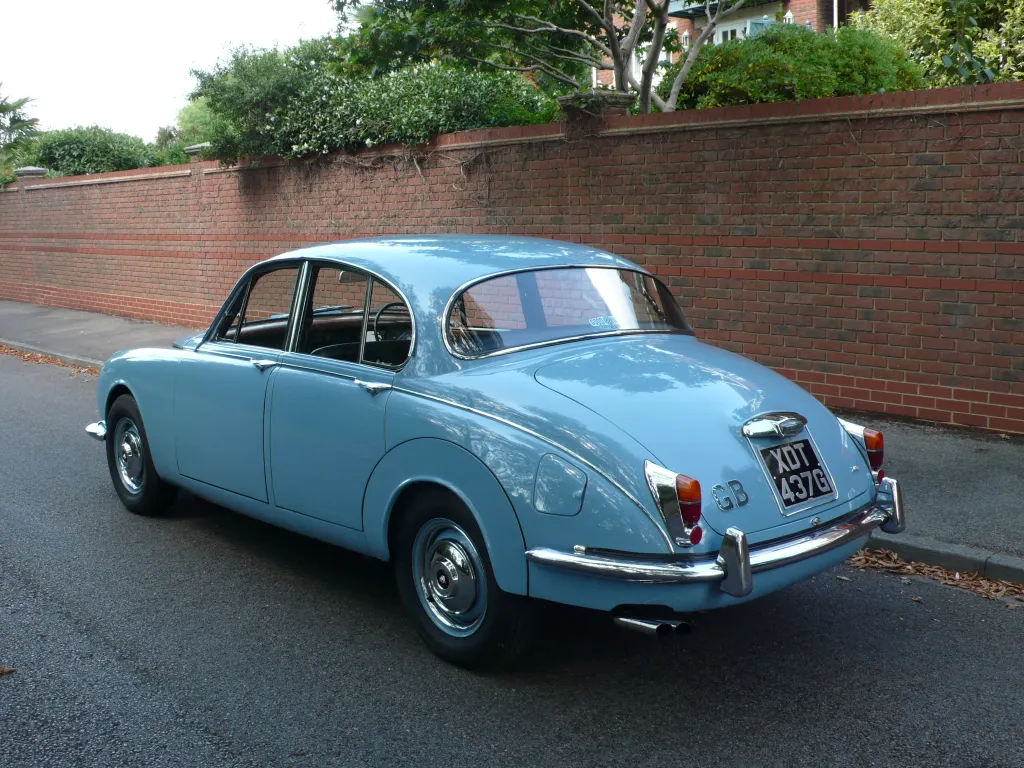 Jaguar 240 mk2 siojtnn3u xotzue jnio
