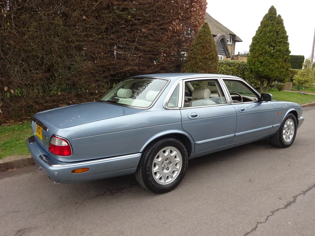 Jaguar v8 xj series xn618vz73fnkatckcsjgz