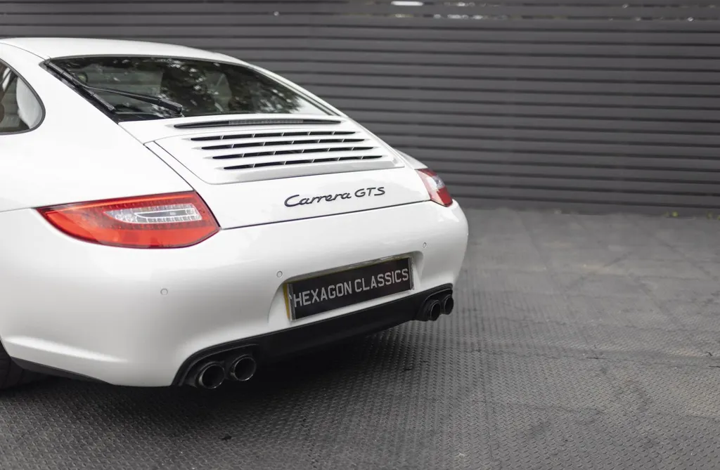 Porsche 911 997.2 carrera gts  daiggtzfalot3yudypav7